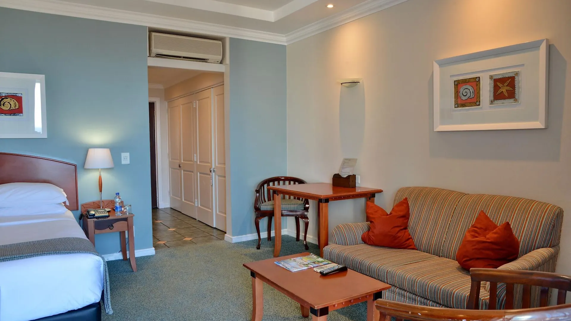 Courtyard Hotel Gqeberha Port Elizabeth