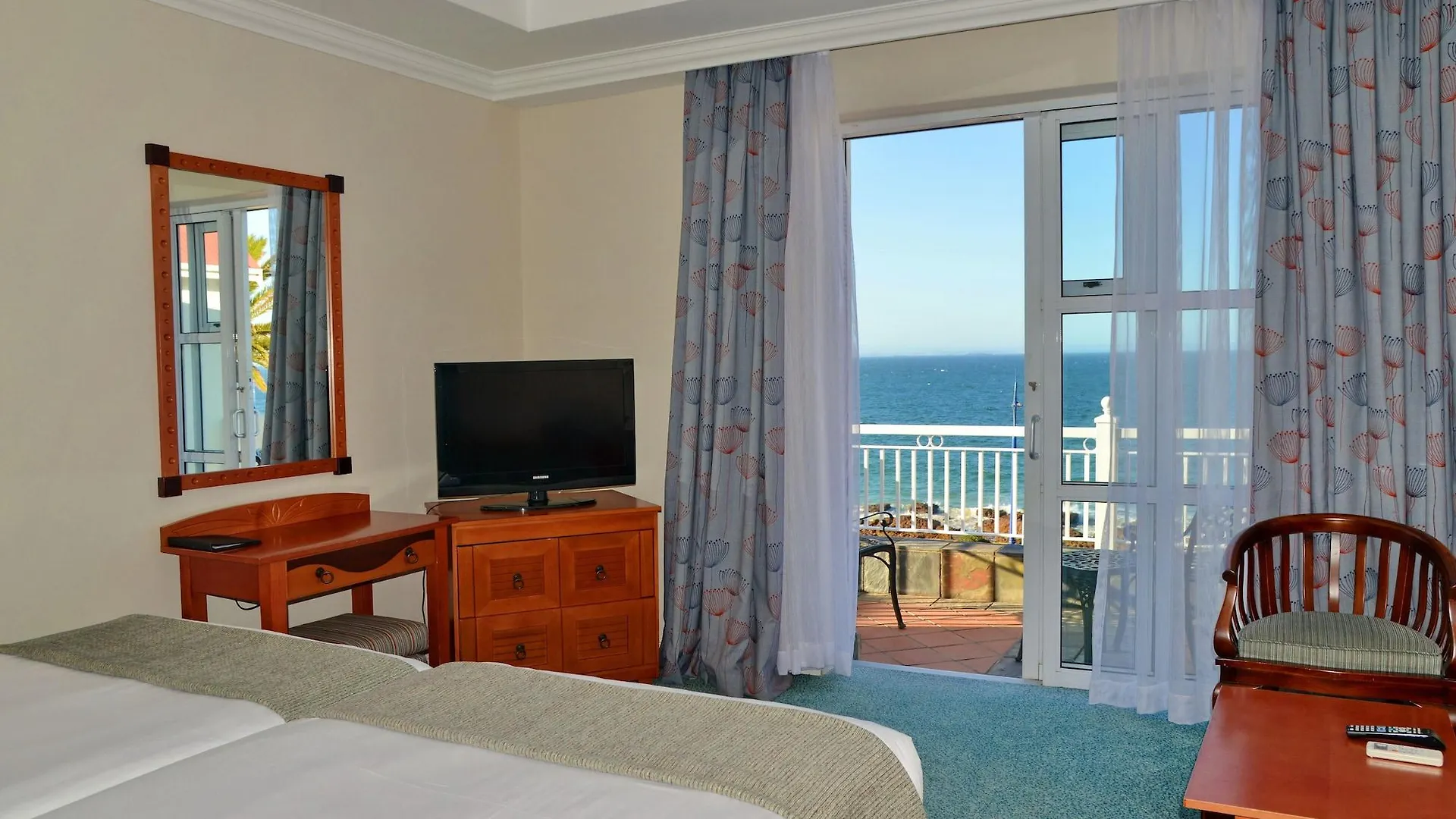 Courtyard Hotel Gqeberha Port Elizabeth