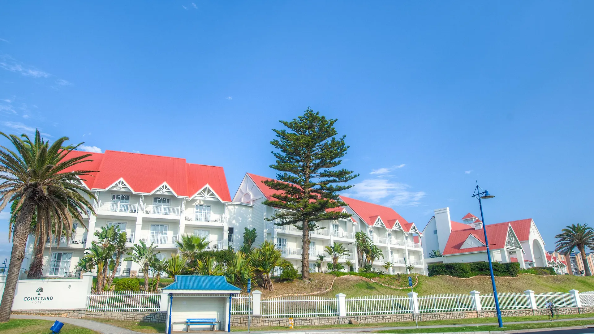 Courtyard Hotel Gqeberha Port Elizabeth 4*,