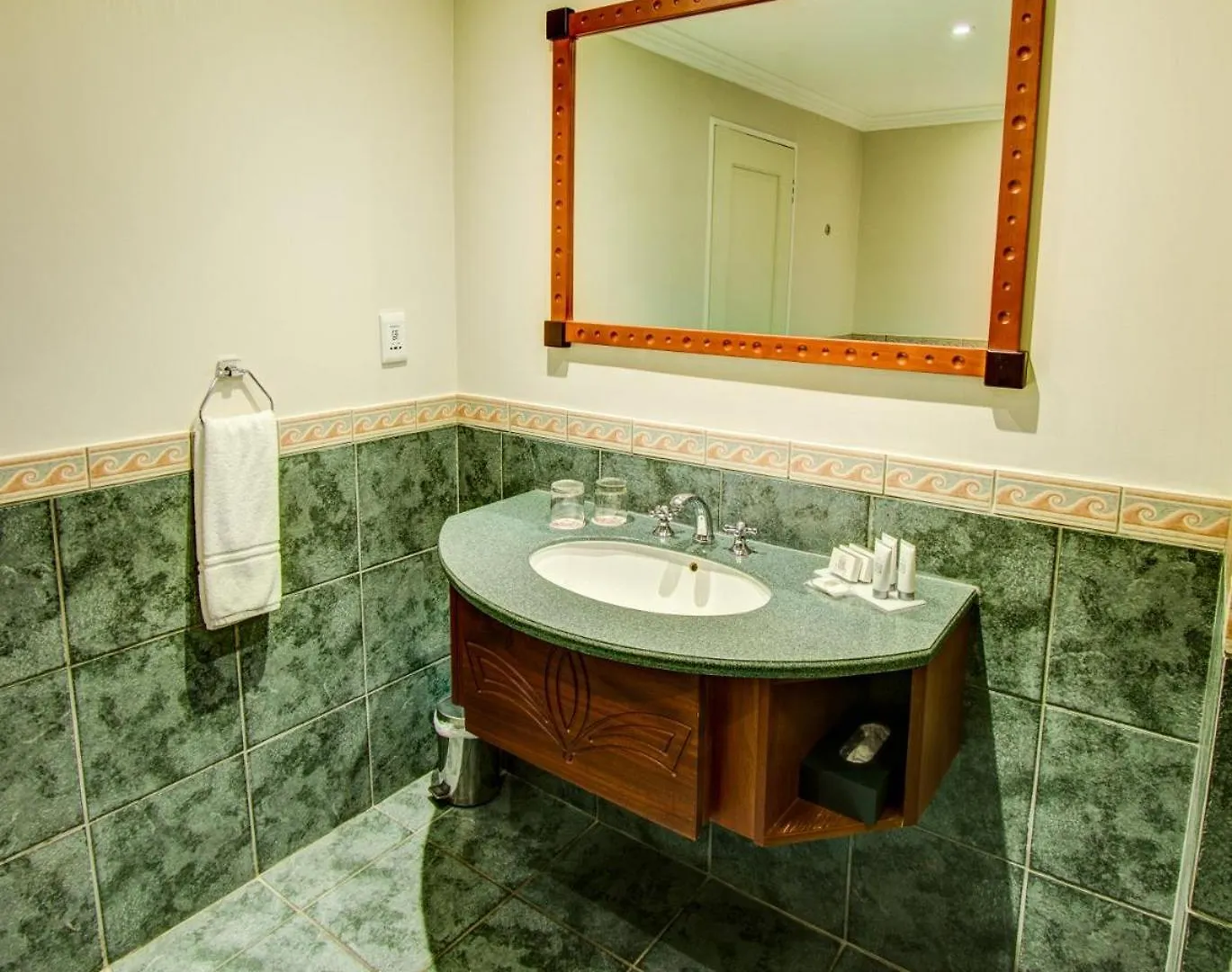 Courtyard Hotel Gqeberha Port Elizabeth