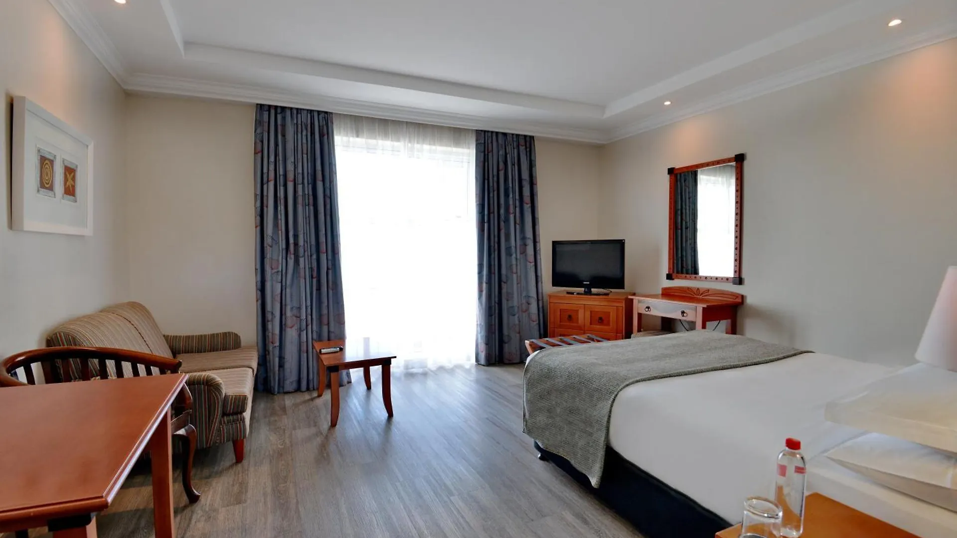 Courtyard Hotel Gqeberha Port Elizabeth